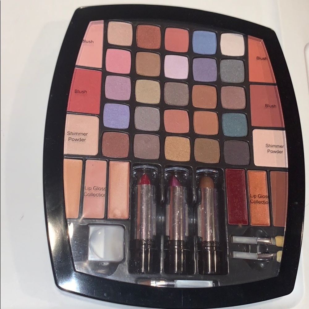 Make-up Set